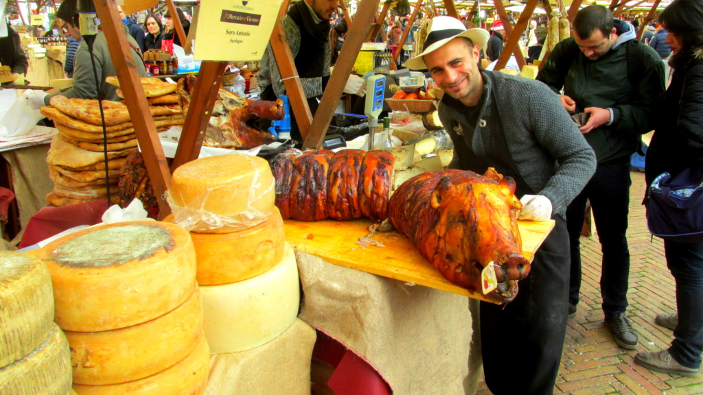 Follow our Footprints to Mercato nel Campo Siena