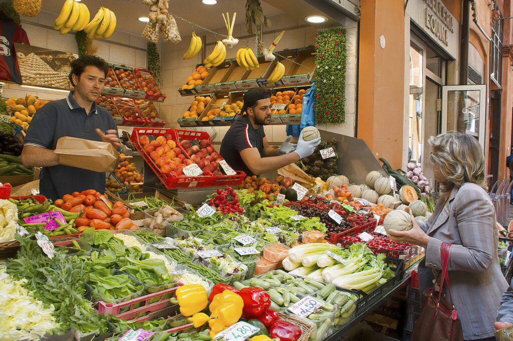 Italy Outdoor Market Translations